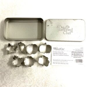Set of 7 Pampered Chef Cookie cutters